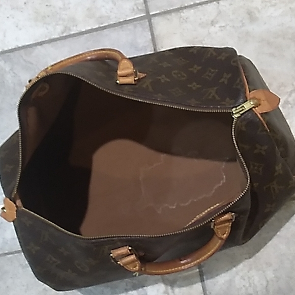 LOUIS Vuitton Speedy 40 In Excellent Condition - Picture 14 of 17